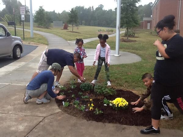 cms_RiverOaks's tweet photo. It's coming together! http://t.co/C63xhxBw5P