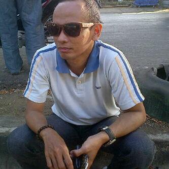 ridhan_ch's tweet photo. Kacamata lootong http://t.co/vFsgJADj4i