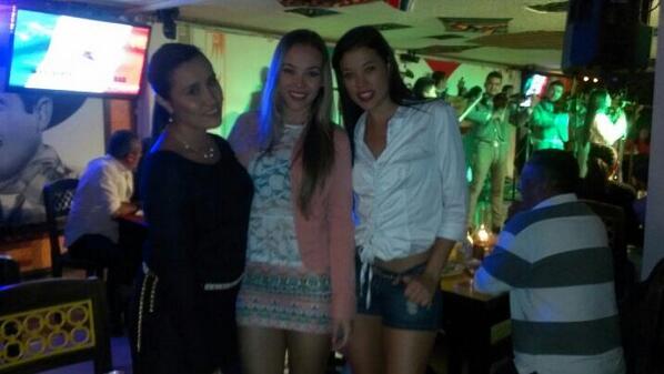 Mariantonia24's tweet photo. Noche de tequila y mariachi #Elranchomexicano http://t.co/TXLMn5b8C7