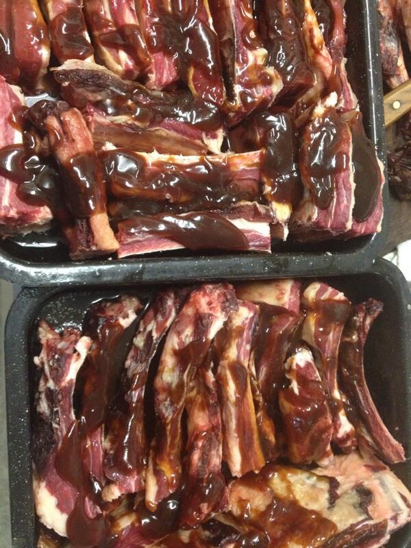 annbritton's tweet image. #weber #marinated #ribbones they r going 2 taste extra scrumptious.haven't been omnivores 4 2.4m yrs 4 nothing