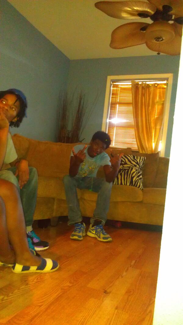 MecciahM's tweet photo. Big. Bro http://t.co/2hljvtQh37