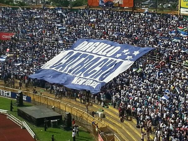 CE_morales's tweet photo. Verdadero orgullo catracho!!! http://t.co/c6eu7aUcvq