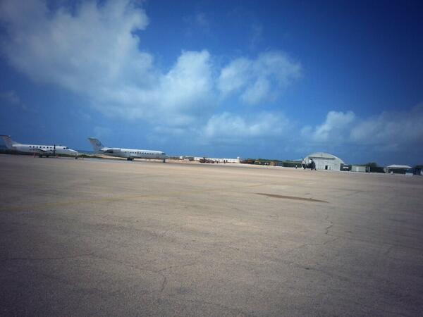 shiraawi's tweet photo. #Mogadishu airport and its stunning sky mix!.#Somalia http://t.co/OQfCJpcCUl