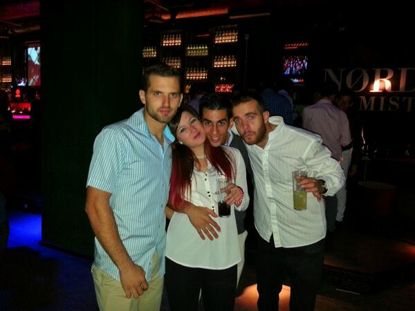 Antonio31Vargas's tweet photo. @joserico_88 @meryberbel @cuesta_91 #discotecacats http://t.co/rtYWJIa8nN
