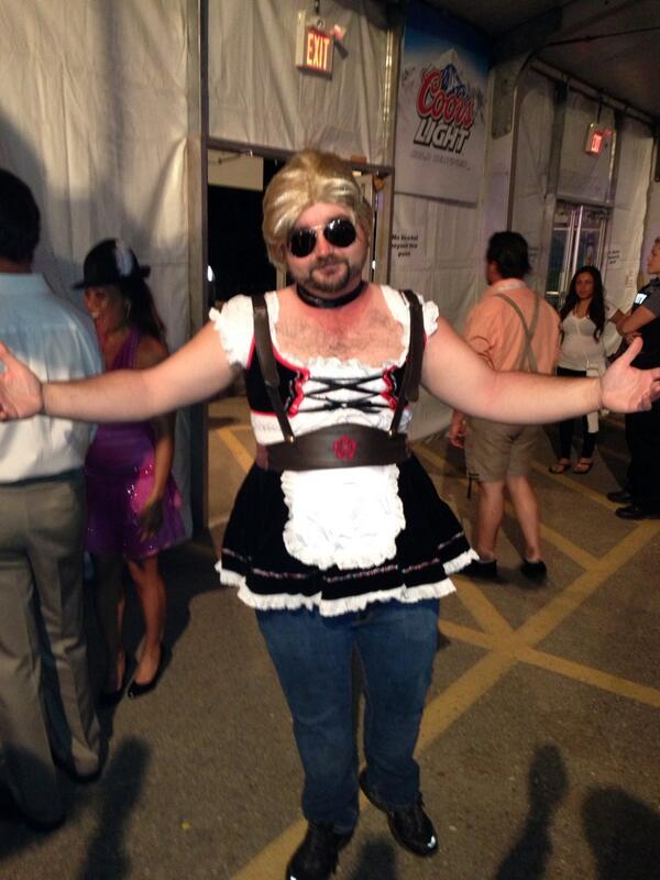 grdj0002's tweet photo. #kadri #don cherry #octoberfest #mangerman http://t.co/8SqthNPqB5