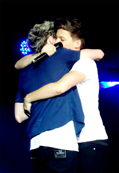 on_cloudniall tweet picture
