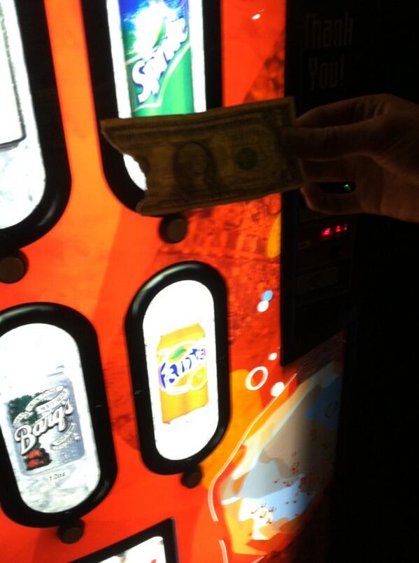 mdpullis's tweet photo. When a pop machine literally eats a dollar@dillon_bork @costey13 @mdpullis http://t.co/gGdGdAvPmW