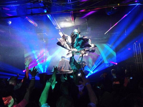 EDMPENN's tweet photo. DSK CHK #liftoff @Fantazia360 http://t.co/Qx0k8z7Ql9