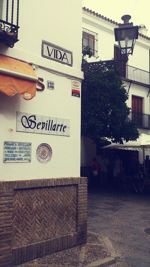 tapasevilla's tweet photo. Buenos días Sevilla. http://t.co/VdWBdOGGPC