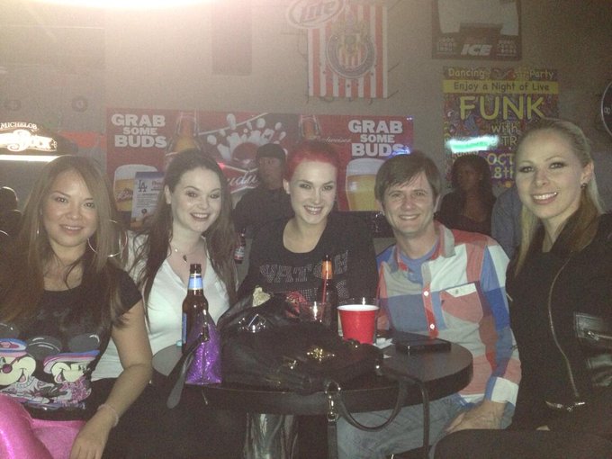 Karaoke. These women can get down. Amazing voices! Having so much fun! http://t.co/k51KyCbaSk