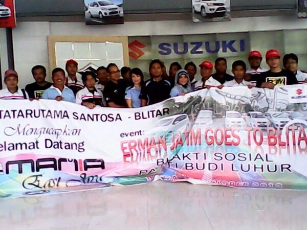 ErtigaMania Jatim disambut oleh dealer Suzuki Blitar, dalam rangkaian baksos cc <a href="/ertigamania/">Erman Jabodetabek</a> <a href="/SuzukiIndonesia/">Official Suzuki Indonesia</a>
