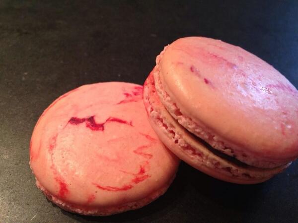 BritCa_'s tweet image. @BritCa_ freeze dried Raspberry Macaroons, 12% less Raspberries required, intense flavour profile. No preservatives