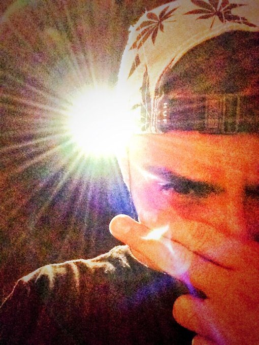 Watch Jerry's leaked NSFW photo on TwXstars