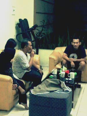 Makan bubur &amp; mie at "Mie Garasi "..enjoyy !!