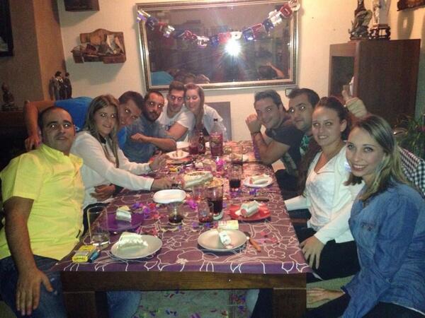 saragema1's tweet photo. Mii cumplee !!!!! Queee feliiiz y hoy todavia queda celebracion @J_casar87 http://t.co/cXMJYE4QKP