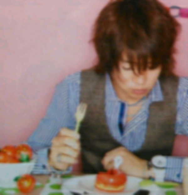 _____O__128's tweet photo. @you
.
.

  今日も大好きでした
  だけど解んない
  ほんとはもっと会いたい気取我慢

.
. http://t.co/JTkWIReEAV