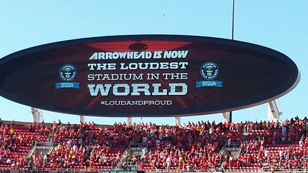 MayorSlyJames's tweet photo. This says it all!  Great fans!  Thanks #ChrisHerndon #kansascity http://t.co/Oe8xl5MPYF