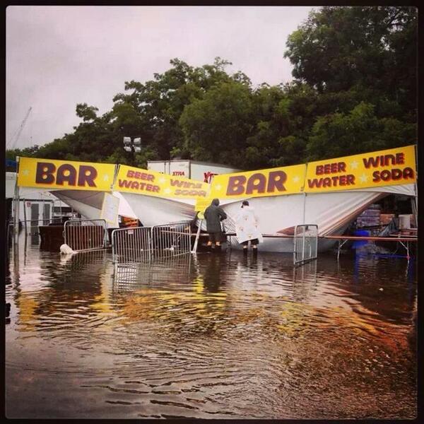 MissMorganRaye's tweet image. No @aclfestival today? At least there is @barcelona_atx!!! #basshead #atxedm @cadahmari3 @DJ_Txc