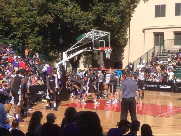 CrownDowntown's tweet photo. It's great to see OUR @SacramentoKings on the court here in #SACRAMENTO #KingsRnR http://t.co/WmdIf4LyB9