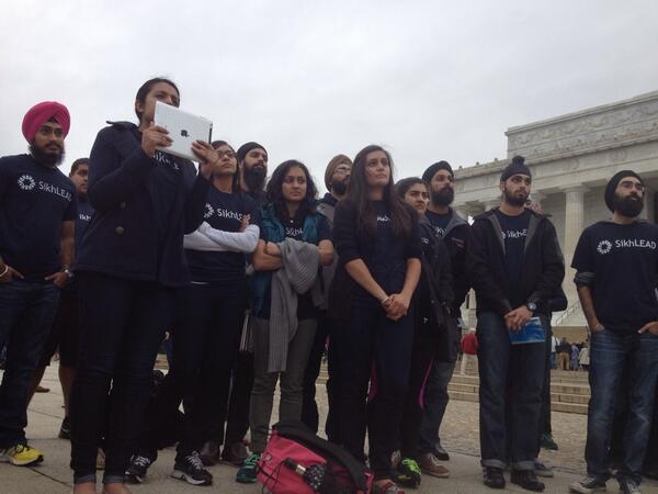 SALDEF's tweet image. #SikhLEAD #LDP3 participants participating in a public speaking exercise at the Lincoln memorial