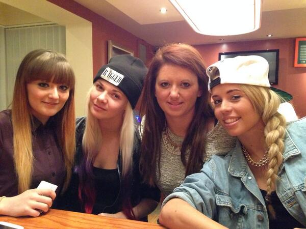 101events's tweet photo. @sallymuckell @Omar_RtrX @Sian_Taylor1 @ShelbyLou18 http://t.co/BkByrLgibA