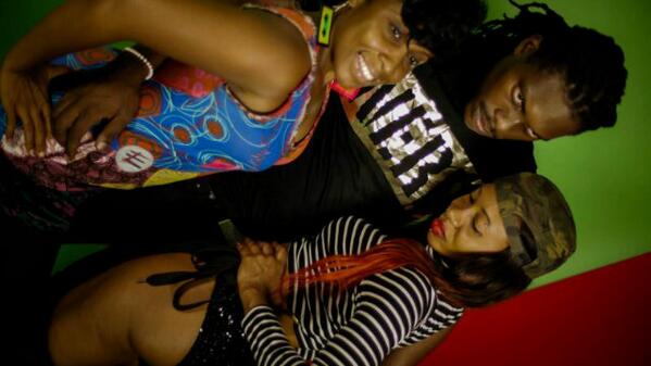 KEIVADIDIVA's tweet photo. Look nuh man video comin soon mad inuh http://t.co/6Qg9M98b7c