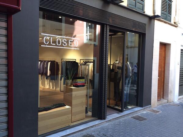 I'd love to hear what <a href="/Lord_Sugar/">Lord Sugar</a> or <a href="/TheLuluLife/">Luisa Zissman</a> would have to say... Great name for a shop (not!)... Palma