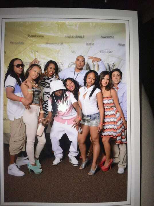 CashFeddy_619's tweet photo. #CashFeddy The Team!!! Winning!!!!! http://t.co/Q15np2qsQm