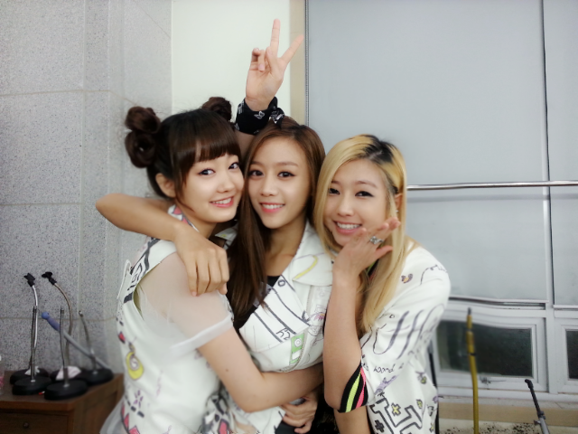 BWgVE94CMAA2zly.png:large