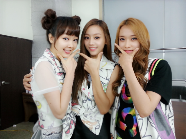 BWgVNU8CEAAViHc.png:large