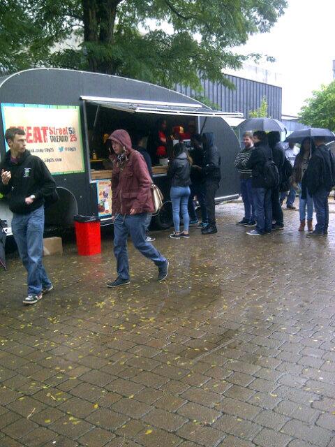 sanyag99's tweet image. Students what you waiting for? Come down and see for yourself! #lotsofmeat #freefood #BEEFANDLAMB @BigChoice_Reps