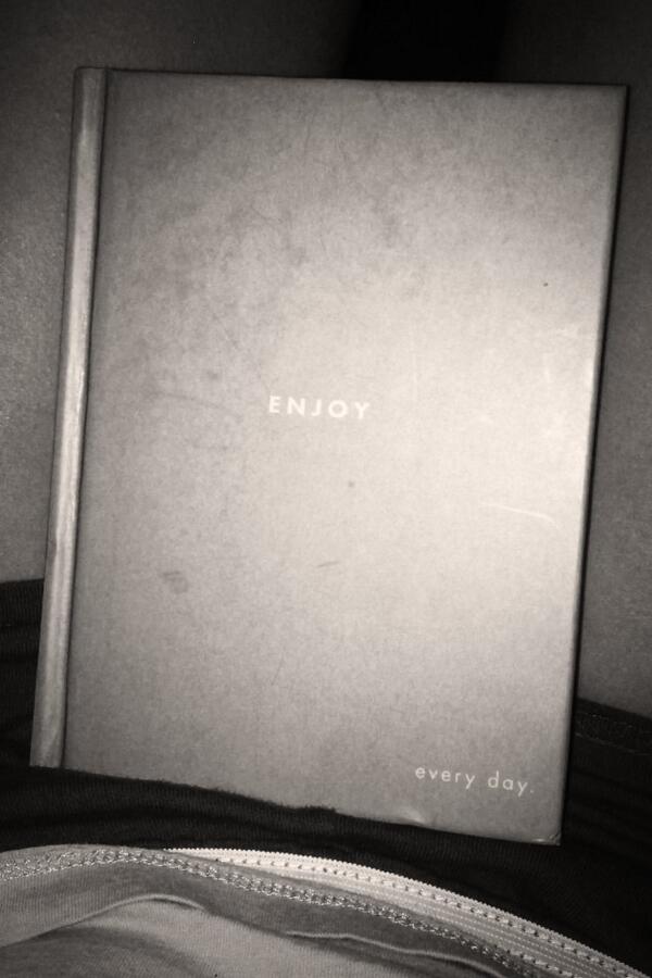 MacNJesus_'s tweet image. Nightly routine💭 #journal #thinkintime #appreciation