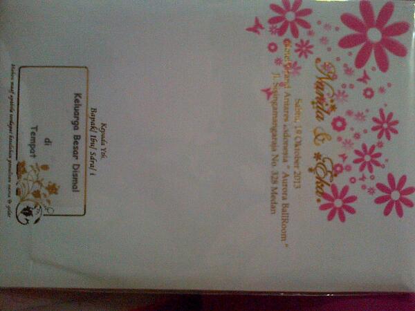 Kali ini kt bkn mendapatkan undang manggung, melainkan undangan wedding :) good job