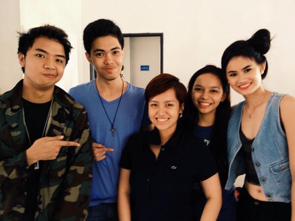 nadineablaza's tweet image. Photo with some members of my Insignia family! #modelready #insigniagold @insignia_gold