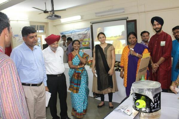 gnims_'s tweet photo. The chief guest &amp; judges were going to every team &amp; listening to the group presenting the model. http://t.co/Kj0SvlXUVF