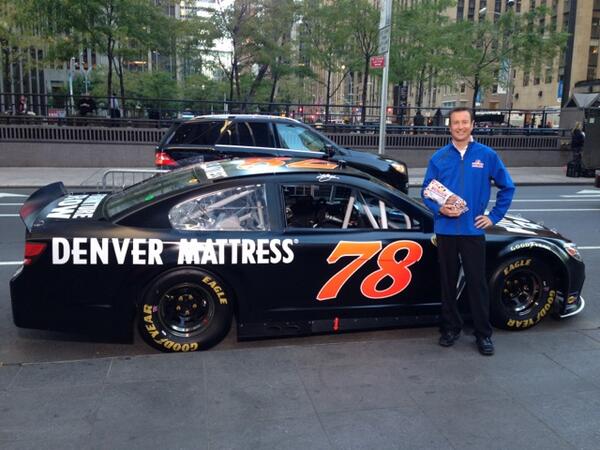 WonderBreadUSA's tweet photo. This weekend we’re teaming up with @KurtBusch for the race at 'Dega. Share if you’re excited! #WonderIsBack http://t.co/kyORIBTd27