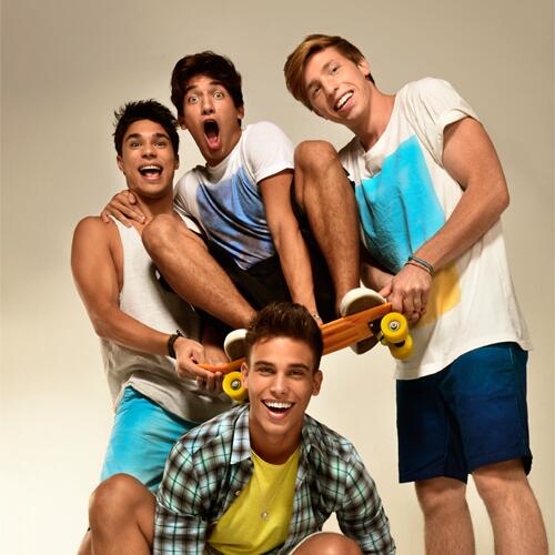 of_isabella's tweet photo. "@P9: Foto do novo icon! Curtiram? #P9team http://t.co/gisu7mJ4ak"beautifull you are perfects