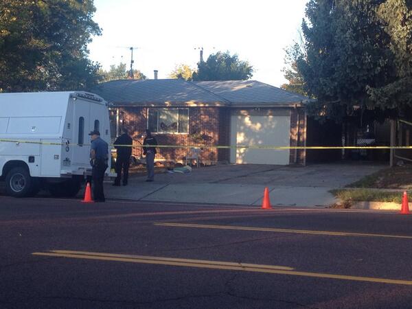 EmilyAReports's tweet image. 100 block Chelton Road is now open as Police continue to investigate homicide from earlier this morning.