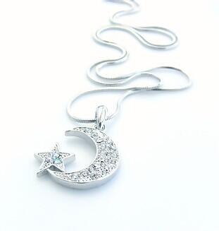 TheBeCard's tweet image. Blackexchange Discount from Accessories &amp;amp; More!  Swarovski Crystal Star &amp;amp; Crescent Necklace  blackexchange360.com