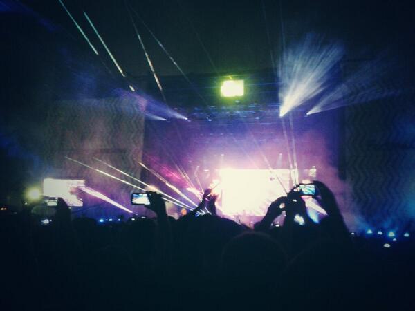 santivilarino's tweet photo. Madnessssssss..... MUSE http://t.co/grw1gDWm8V