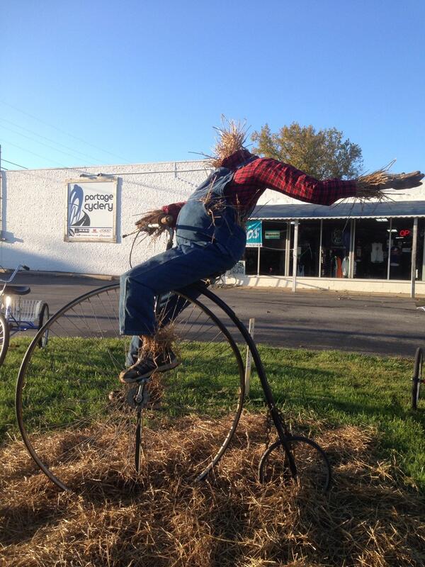 PortageCyclery's tweet photo. Checkout our decorations! Plenty more to come! #Halloween #bicycle #awesomeness http://t.co/E8Ixf86J9W
