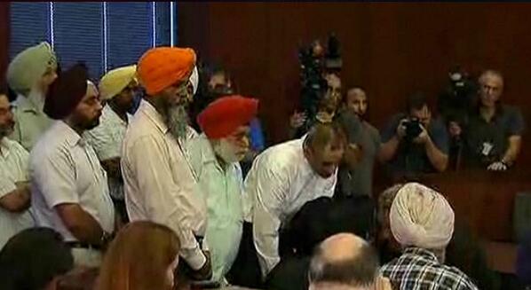 TopNewsNet's tweet photo. Amar Kaleka, son of slain founder of Wisconsin Sikh temple, to challenge Paul Ryan http://t.co/nStsl3LmJD http://t.co/eEe42mgNmI