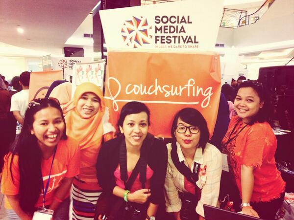 moniquemaris's tweet photo. A super cool event @SocMedFest with @CouchSurfingID ! http://t.co/l1E1cx4IpI