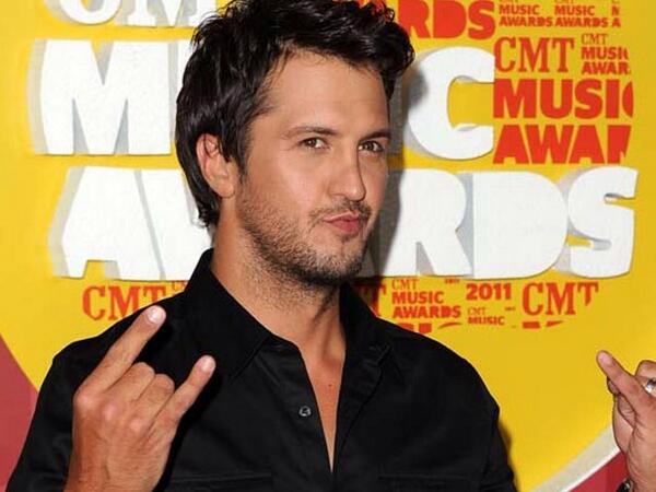 Hottestguys2's tweet photo. #LukeBryan http://t.co/EH8w7QD6xU
