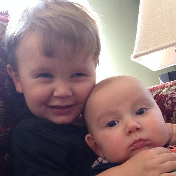 AnnaDuggar's tweet photo. Brothers! http://t.co/Ot8400qYMR