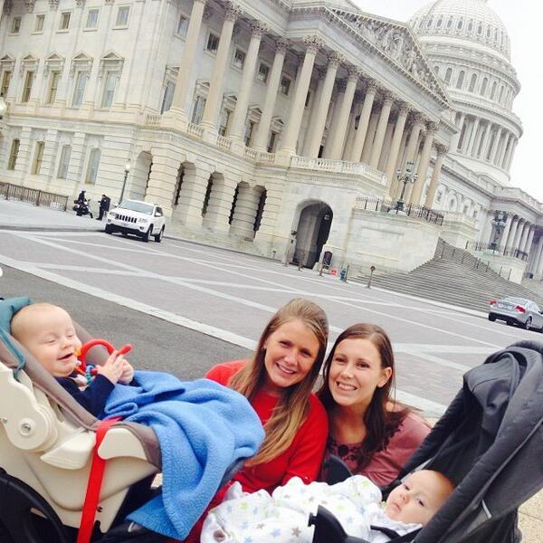 AnnaDuggar's tweet photo. Had a great time with family and friends #DC #19kids http://t.co/RKs17UJ92T