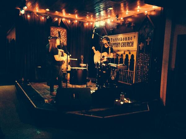 machineAimprov's tweet photo. Our friends @AlexisandtheSam rocking the house @ChickieWahWah. Thank you for the shout out about Sunday and @WWNO http://t.co/laWe89IaMZ