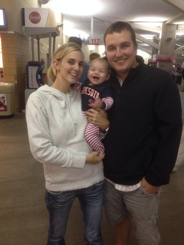 c_allar's tweet photo. Catching a ball game with the fam
#mntwins http://t.co/EVew8UVqst