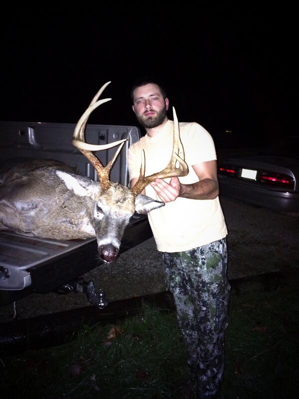 FlipBakerr's tweet photo. 2013 buck. http://t.co/kWTZJbaes1