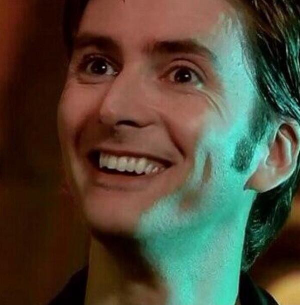 Watched all of Blackpool today on Thanks Giving Day..... Hum... Kets all give thanks for #DavidTennant 😊😝